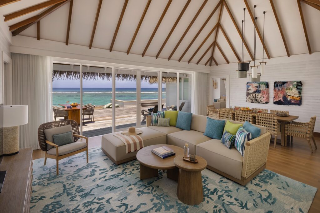 Two Bedroom Water Villa with Pool Wohnzimmer