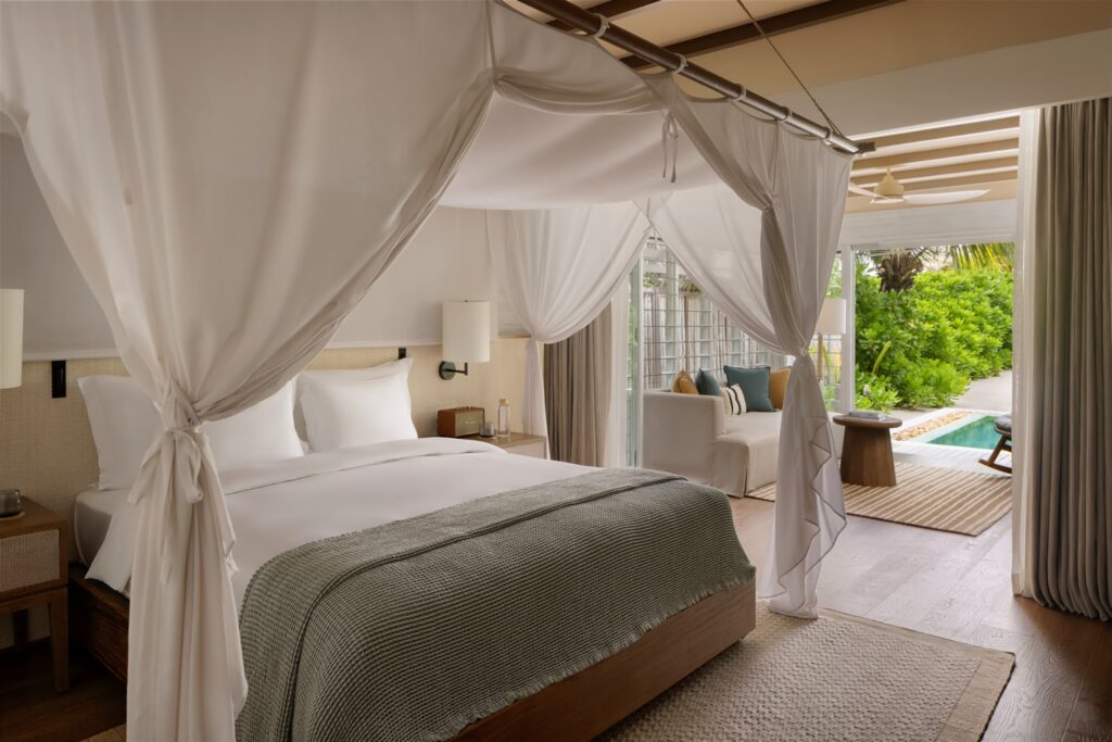 Two Bedroom Beach Villa with Pool Schlafzimmer