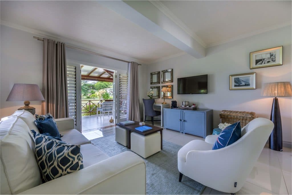 Pool-Suite-Living-Room-1