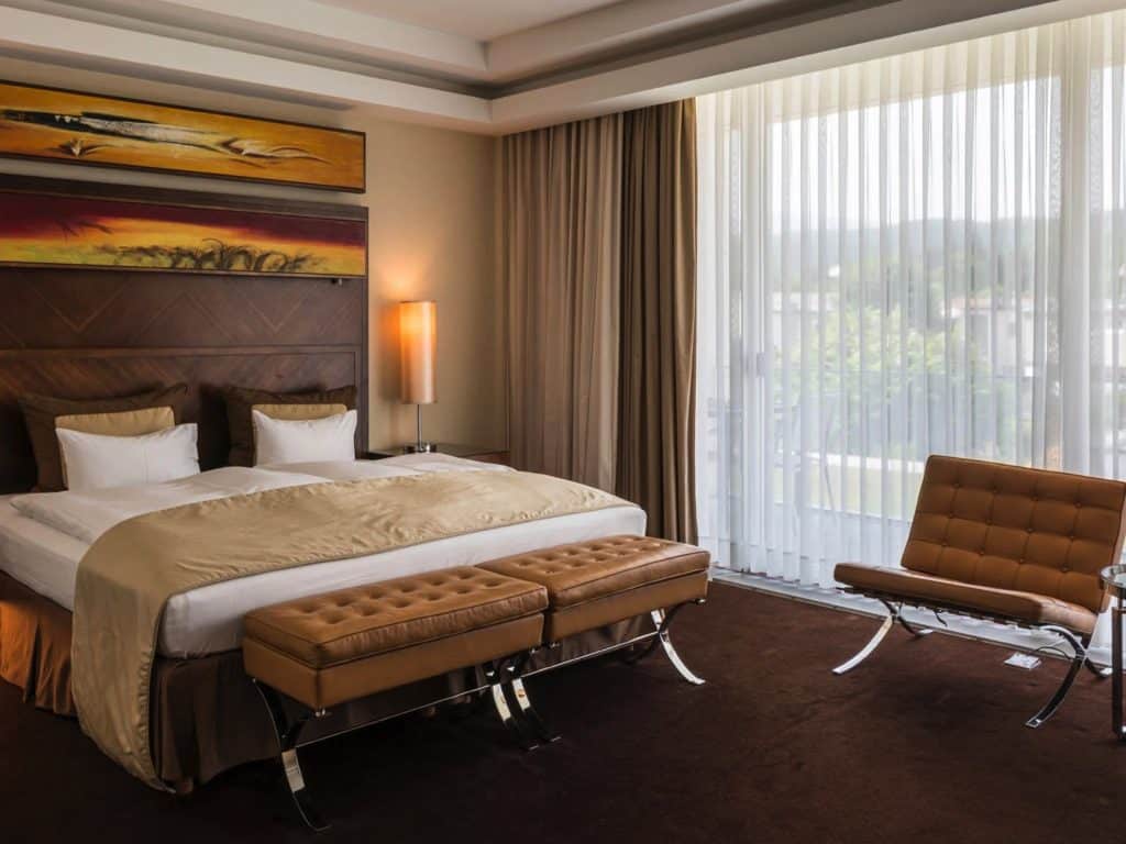 deluxe-room-1