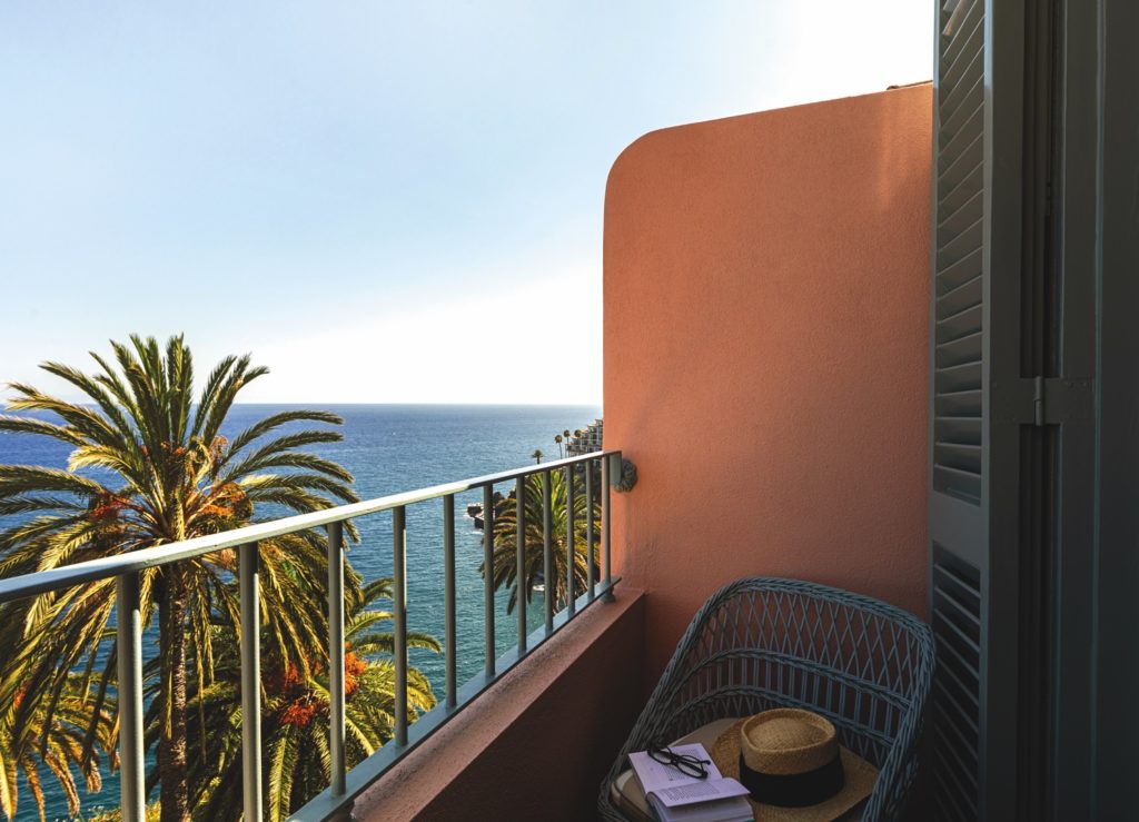 Reids-Palace-Madeira-classic-room-05