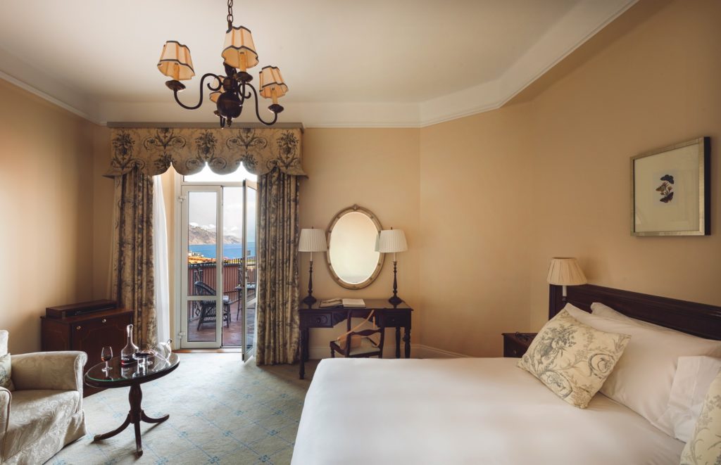 Reids-Palace-Madeira-classic-room-07