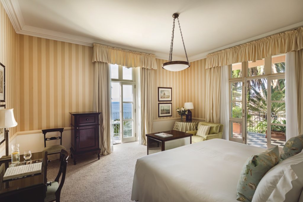 Reids-Palace-Madeira-deluxe-junior-suite-15