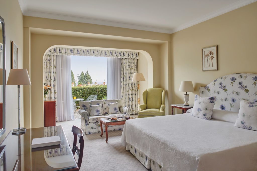 Reids-Palace-Madeira-garden-junior-suite-12