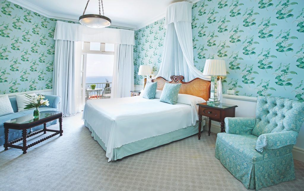 Reids-Palace-Madeira-superior-suite-03