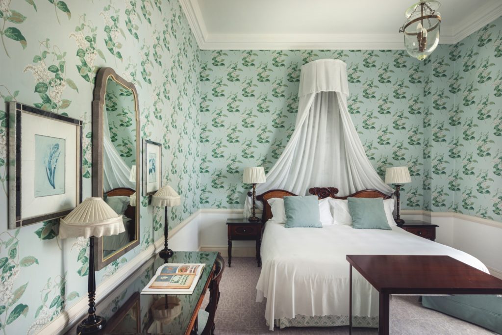 Reids-Palace-Madeira-superior-suite-36