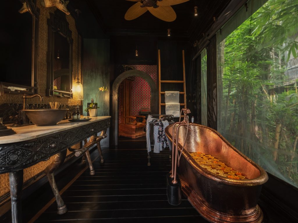 The Lodge Bathroom 01