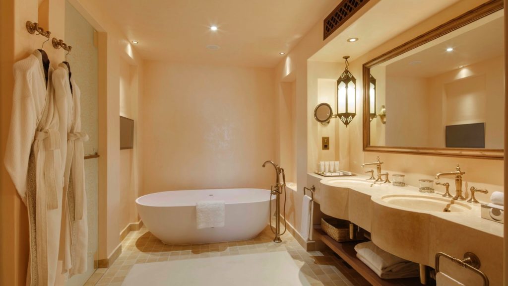 Classic One Bedroom Suite Badezimmer