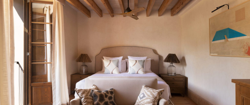 Mountain View Room