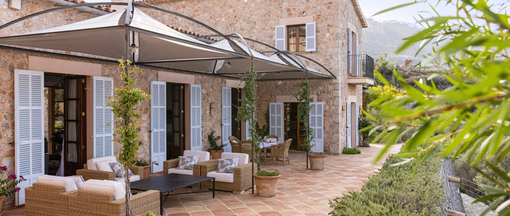 Villa Sa Terra Rotja Außenlounge