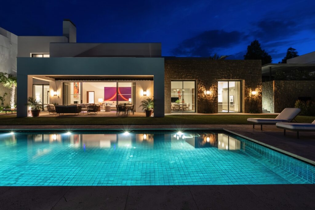 private-house-green-10-12