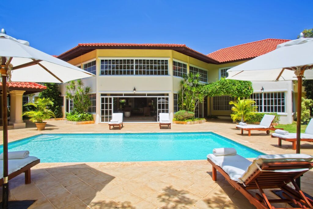 4 Bedroom Classic Villa Los Pinos