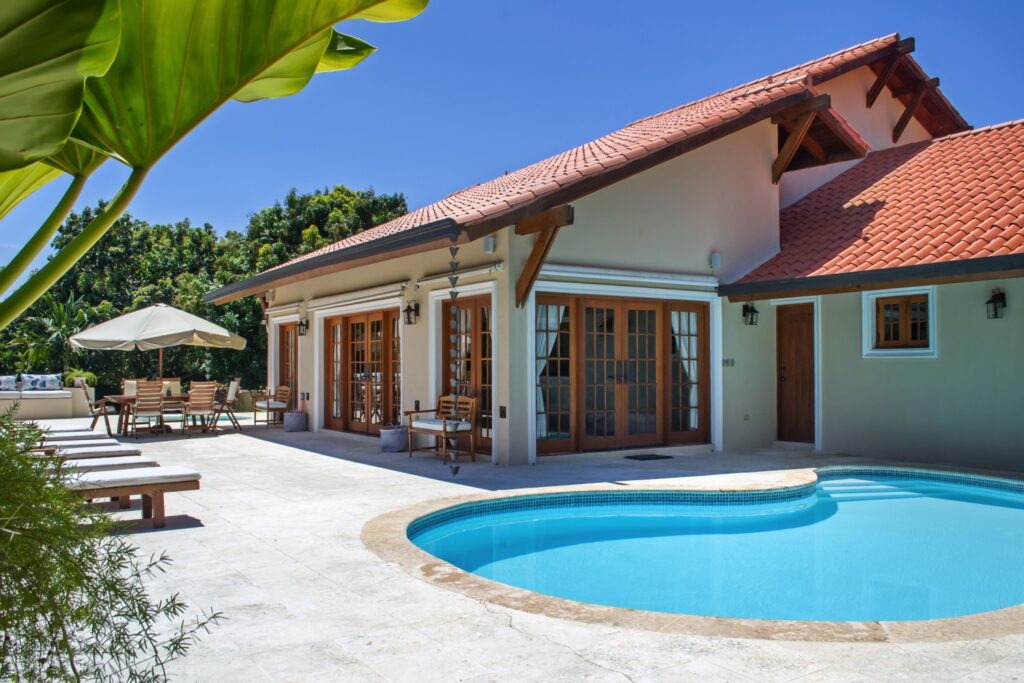 4 Bedroom Garden Villa Esmeralda