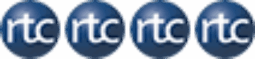 Vier runde blaue Kreise mit weißer Inschrift "RTC" als Symbol für vier Sterne